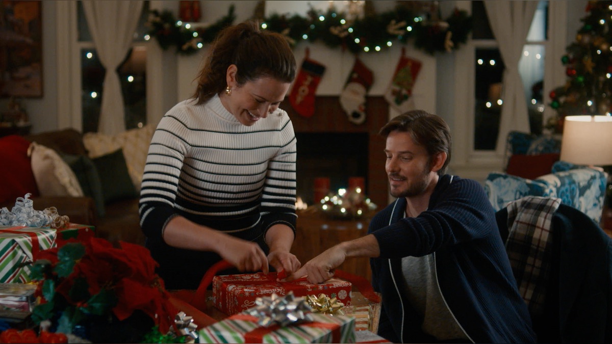 Christmas Takes Flight Official Trailer Apple TV