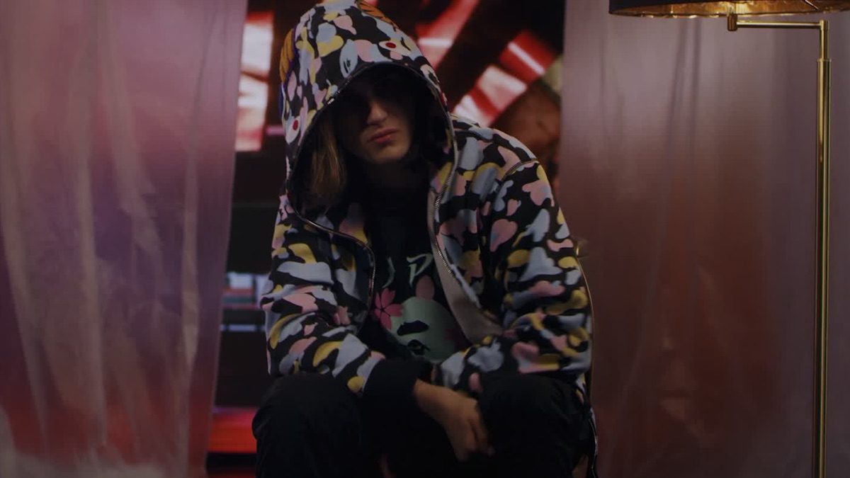 ‎Poezii Seamana A Stiri - Music Video by Oscar & Killa Fonic - Apple Music