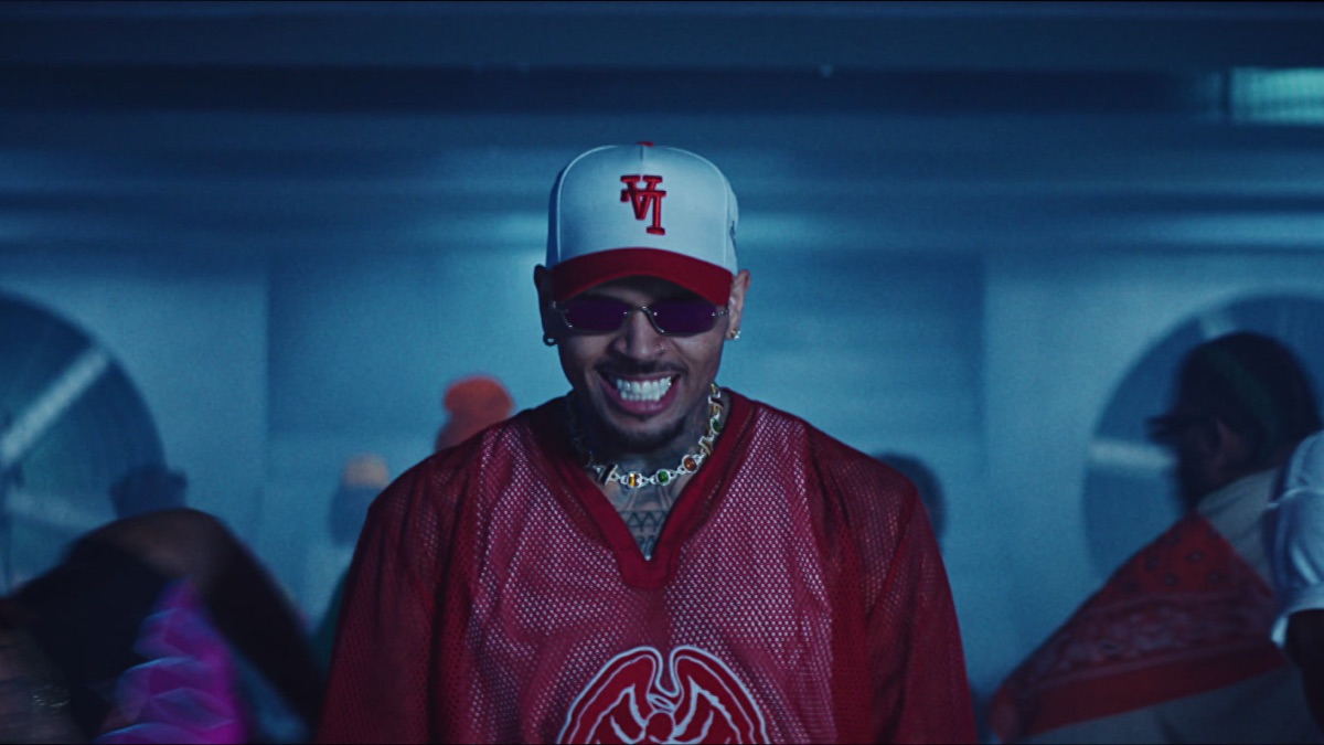‎Summer Too Hot Music Video by Chris Brown Apple Music