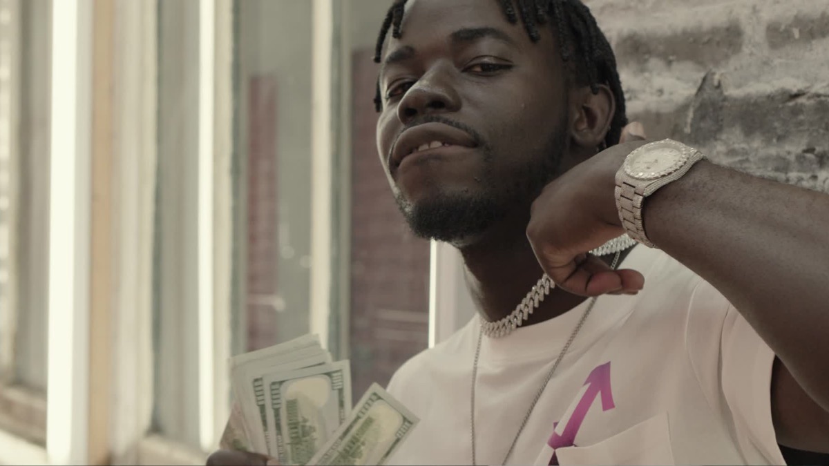 ‎Big Shit (feat. Jengo) – Clip vidéo par Barnes – Apple Music