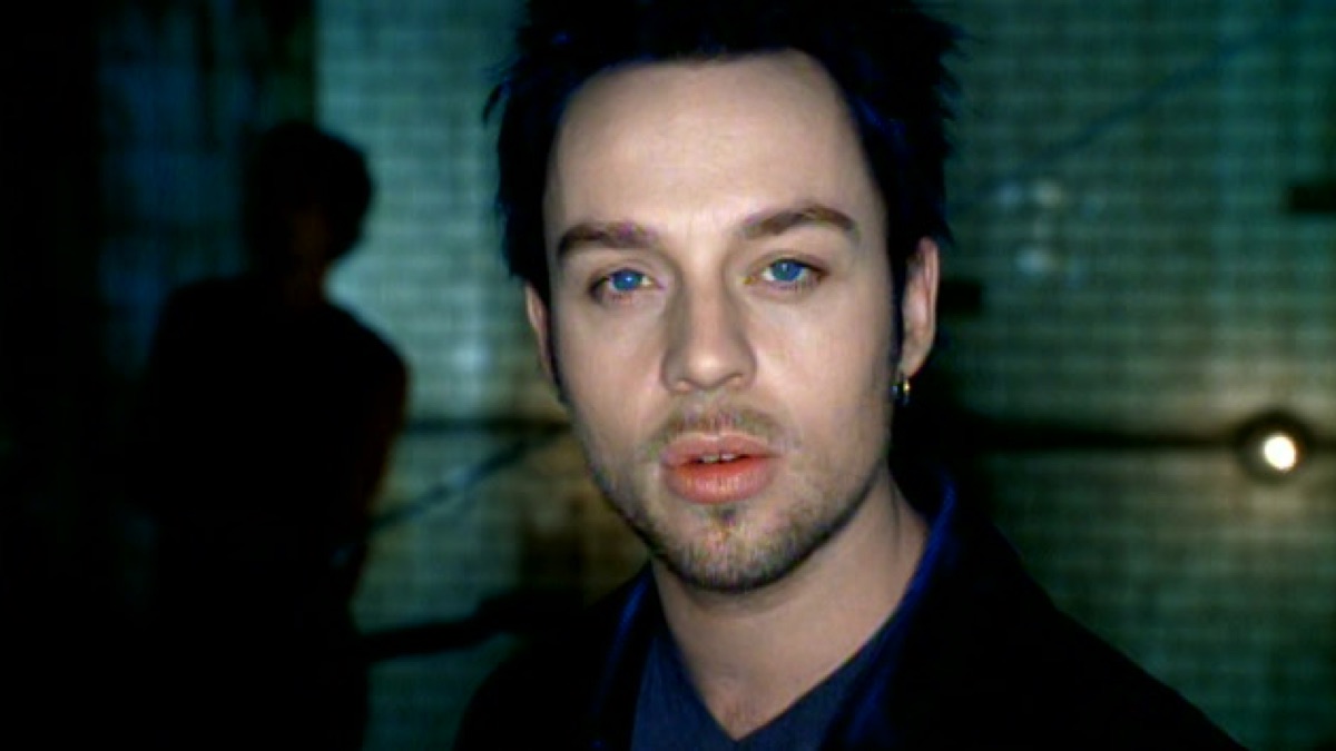 ‎Crash and Burn - Music Video by Savage Garden - Apple Music