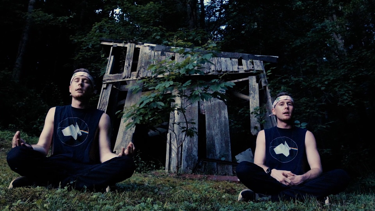 ‎Astral Project (feat. Aura Gami) - Music Video by TYL3R DAVIS - Apple Music