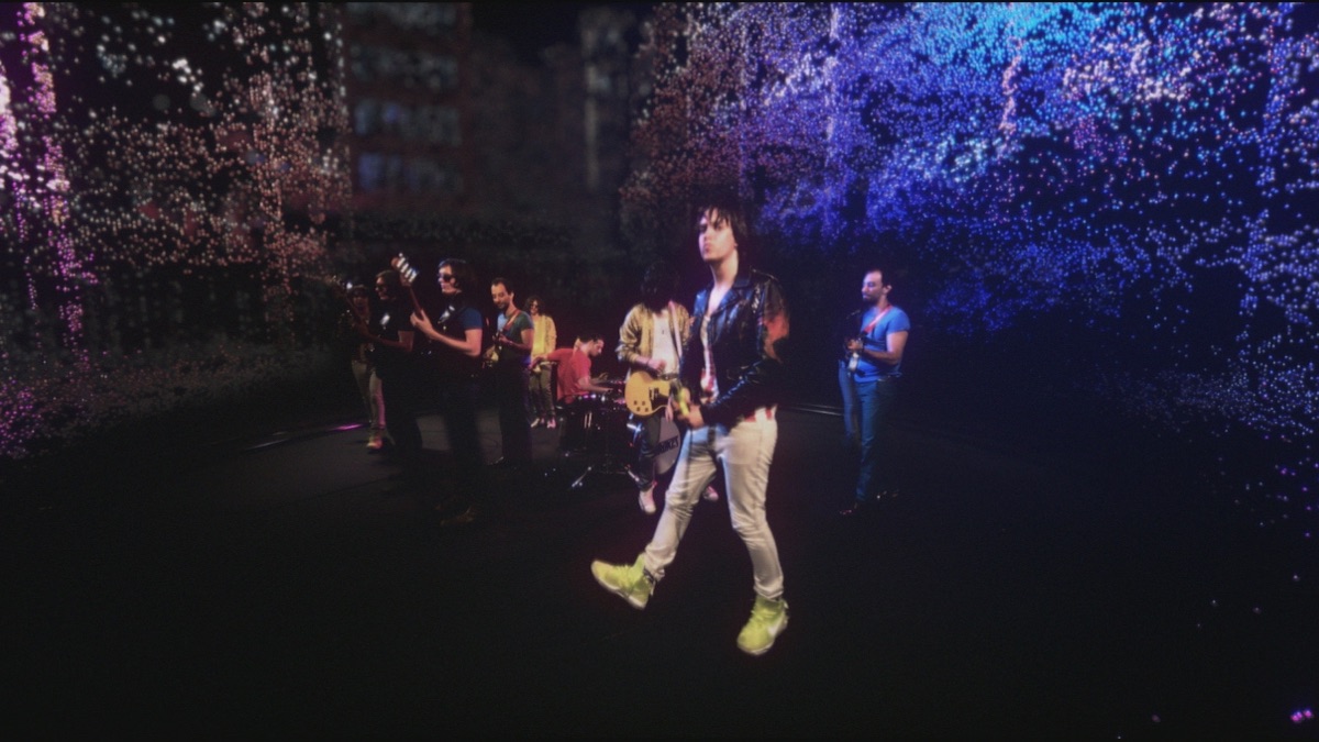 ‎Taken for a Fool - The Strokesのミュージックビデオ - Apple Music