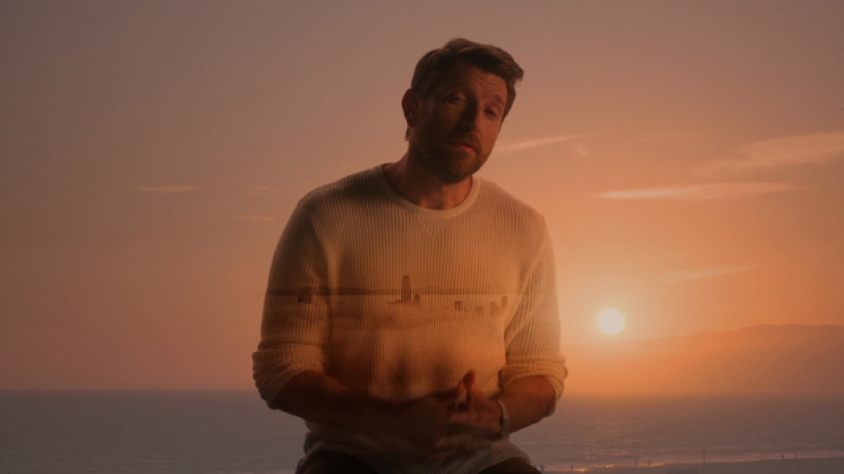 ‎Wait Up For Me Music Video by Brett Eldredge Apple Music