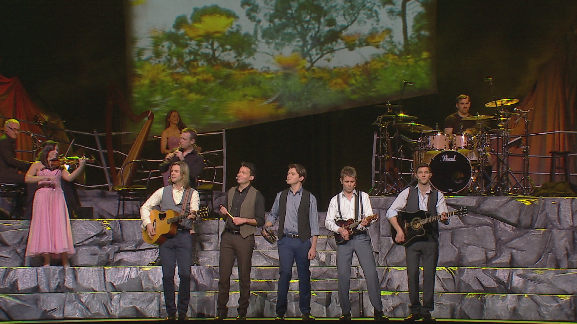 Galway Girl (Live From Ontario / 2015) - Music Video by Celtic Thunder - Apple Music