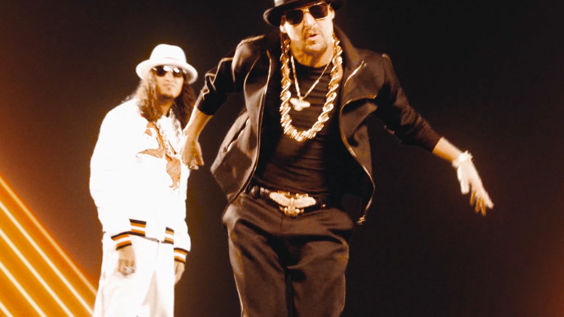 Kid Rock Denies Dating Sheryl Crow But COME ON!!! - Secrets Revealed, image size:1920x1080