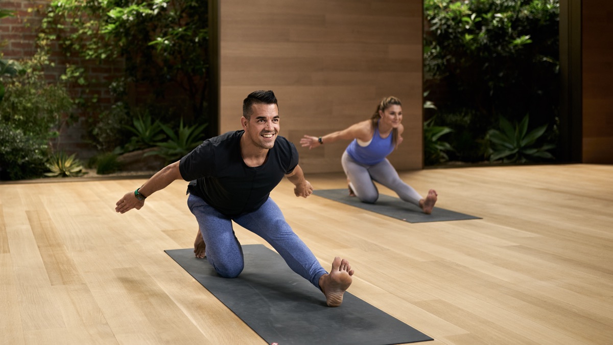 apple fitness plus yoga mat