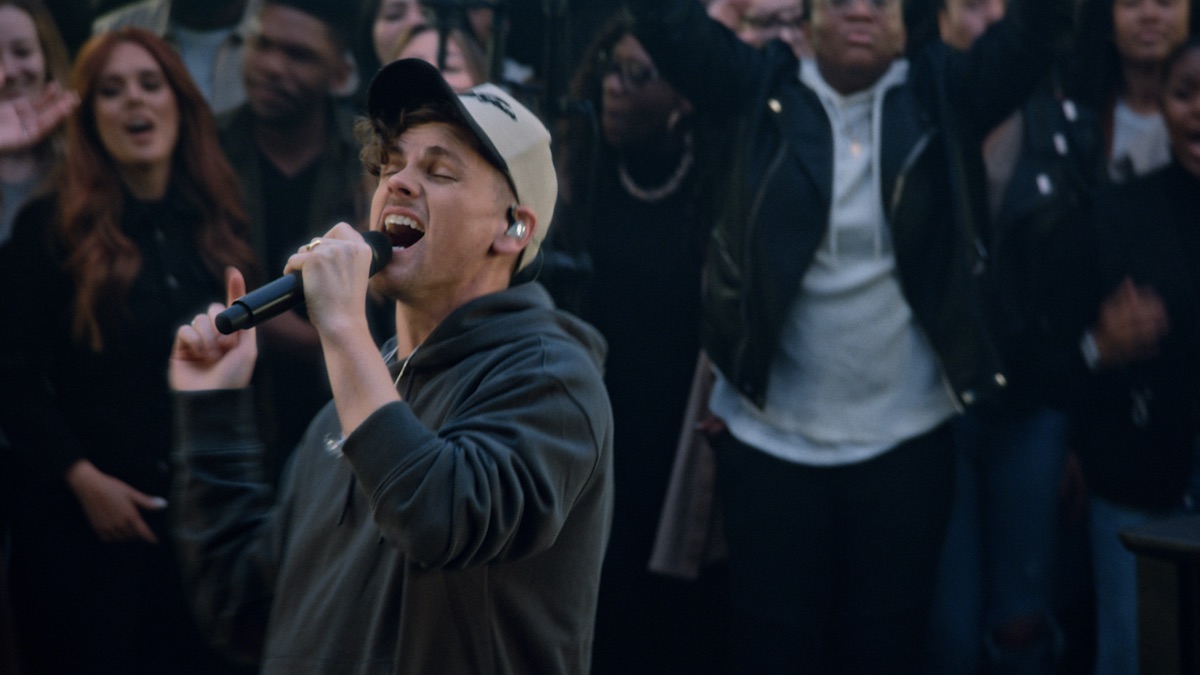 Mercy (feat. Chris Brown) - Elevation Worship & Maverick City Music