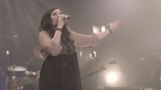 Kari Jobe Let The Heavens Open