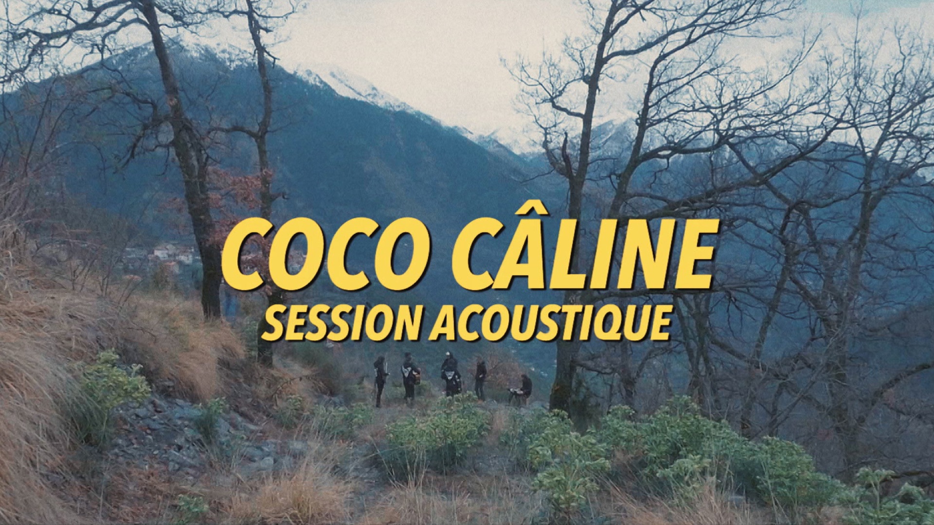 Video musical de “Coco Câline (Session acoustique)” de Julien Doré en Apple  Music