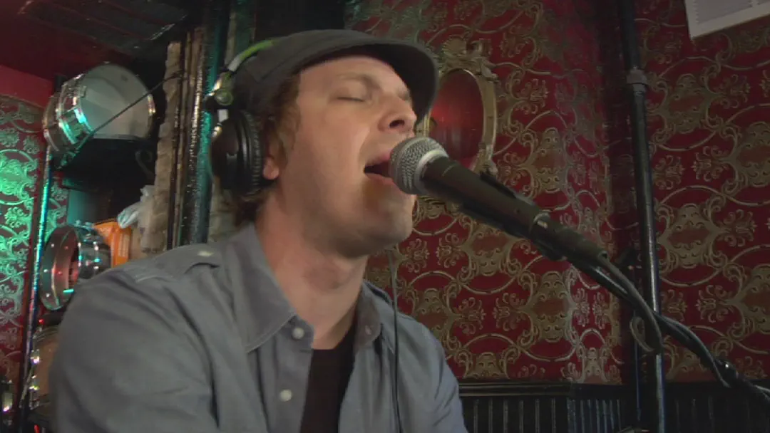 I Don't Want To Be (Acoustic Performance at The National Underground)