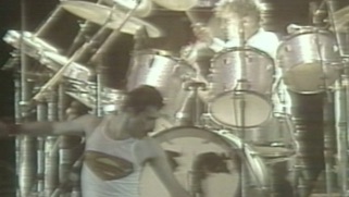 Flash / The Hero (Live At Morumbi Stadium / 1981)