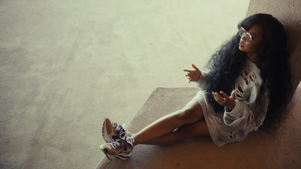 Behind H.E.R.'s "Back of My Mind" - H.E.R.