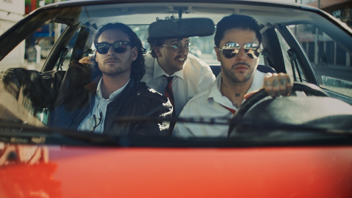 nice-to-know-you-music-video-by-lovelytheband-apple-music