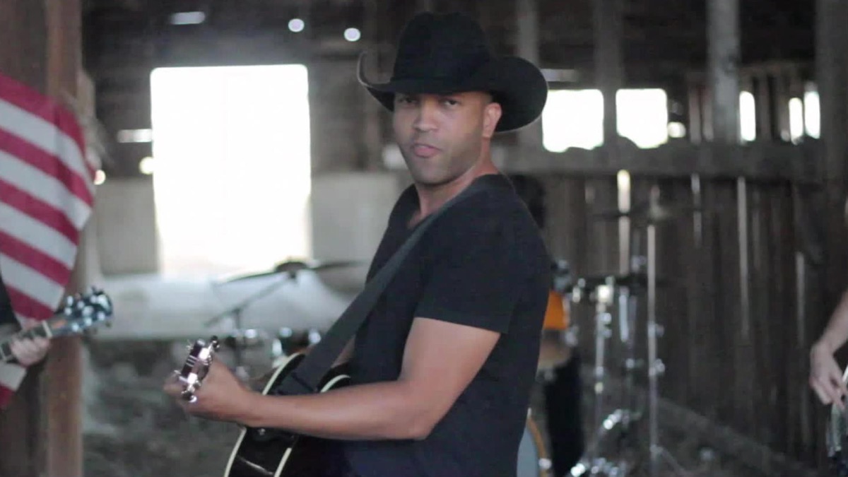 Coffey Anderson Mr Red White And Blue Lyrics ‎Mr. Red White and Blue - Music Video by Coffey Anderson - Apple Music