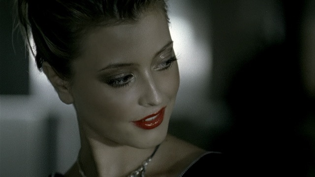 Kiss Kiss - Music Video by Holly Valance - Shazam
