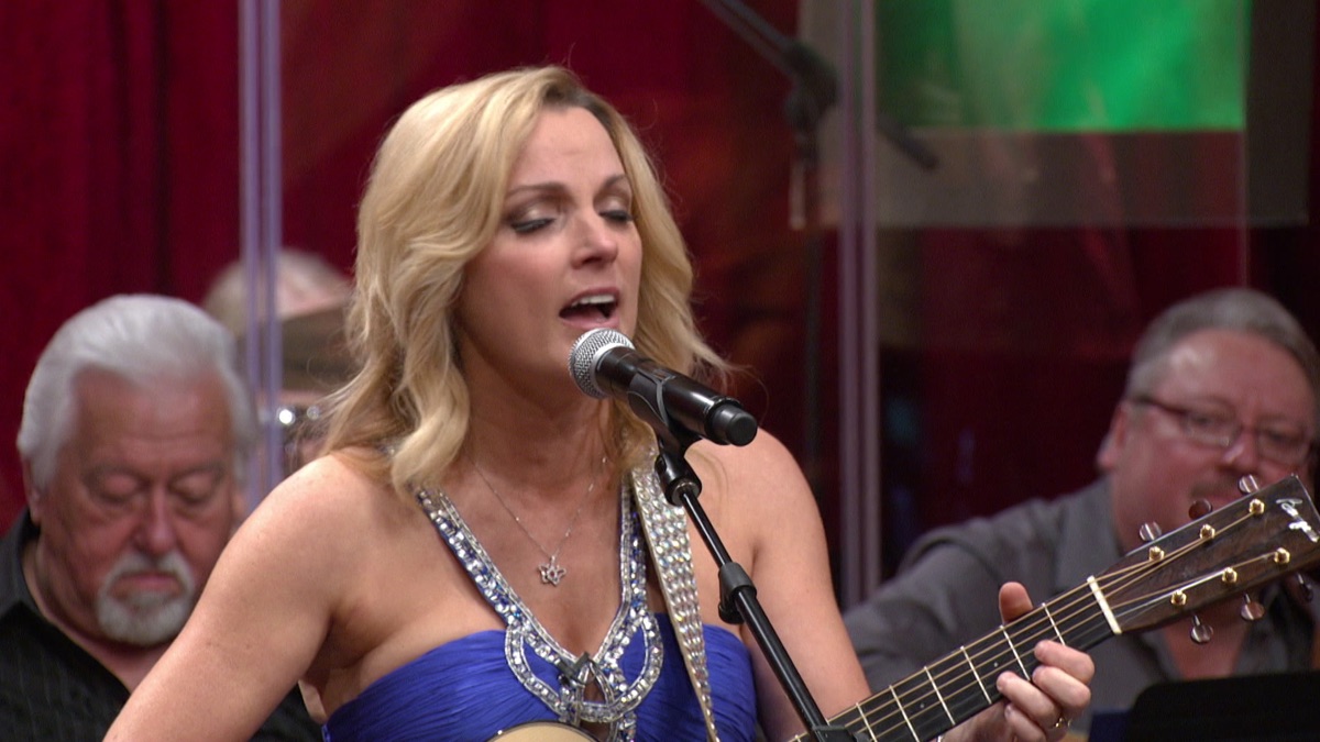 ‎Beneath Still Waters (feat. Rhonda Vincent) [Live] - Music Video by ...