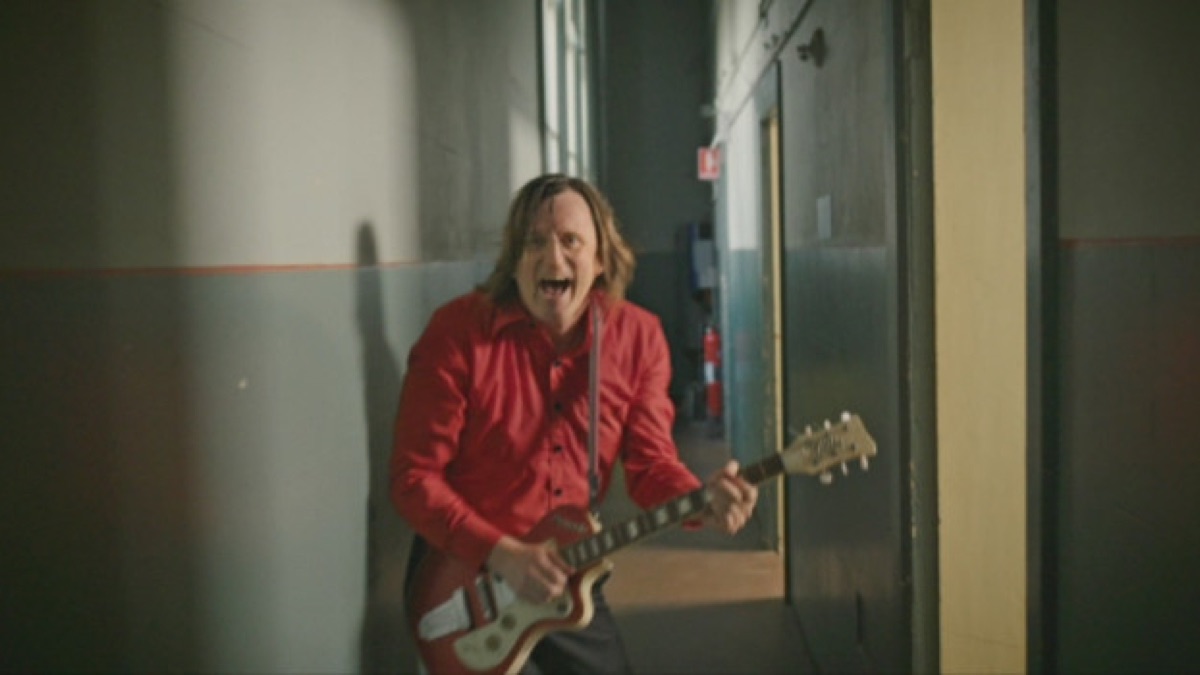 ‎Like People - Music Video by DZ Deathrays - Apple Music