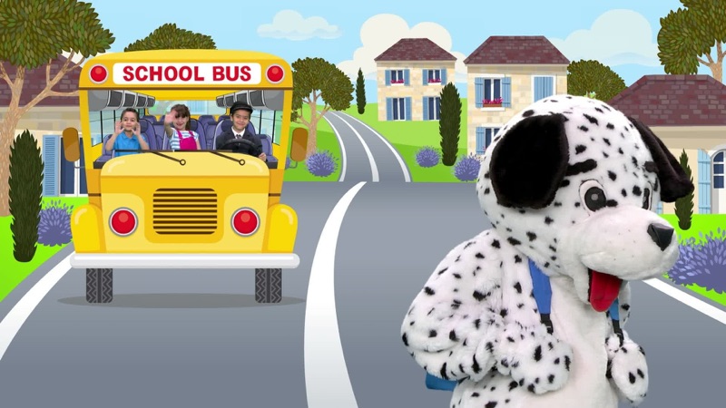 The Wheels on the Bus (Schoolbus Version)
