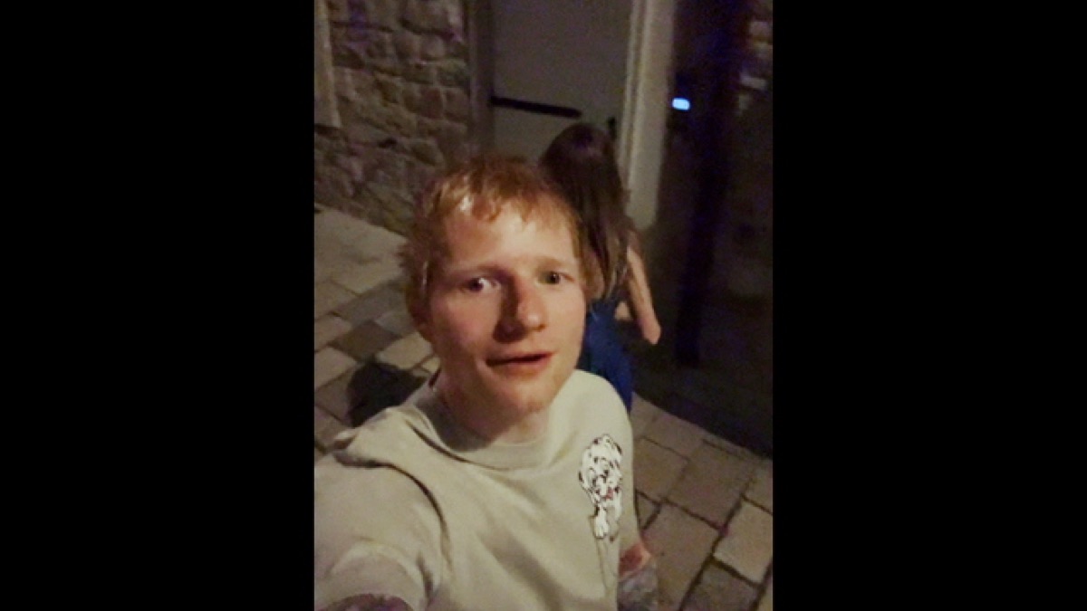 Camera - Ed Sheeran