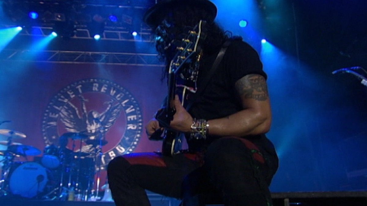 Let It Roll - Live In Germany (Live) - Album by Velvet Revolver