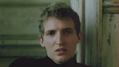 Watch C'est tout, c'est rien music video by Aliocha Schneider