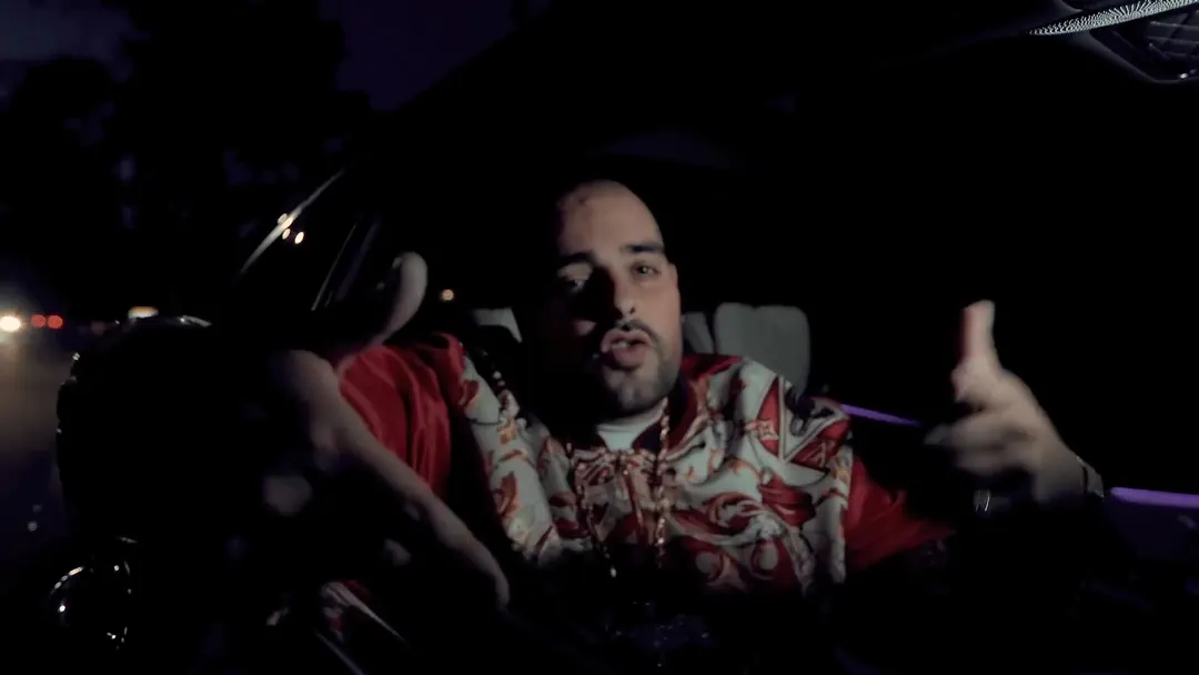 La Plaza (feat. Wiz Khalifa & Snoop Dogg)