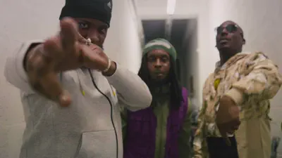 Schau dir das Musikvideo zu Paparazzi (feat. 13 Block) von AP du 113 an