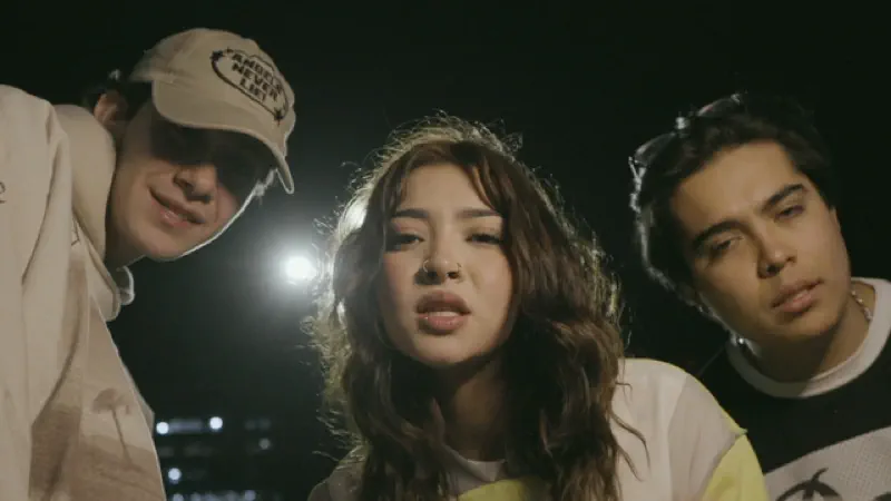 todo me recuerda a ti RØZ iza tkm: Song Lyrics, Music Videos