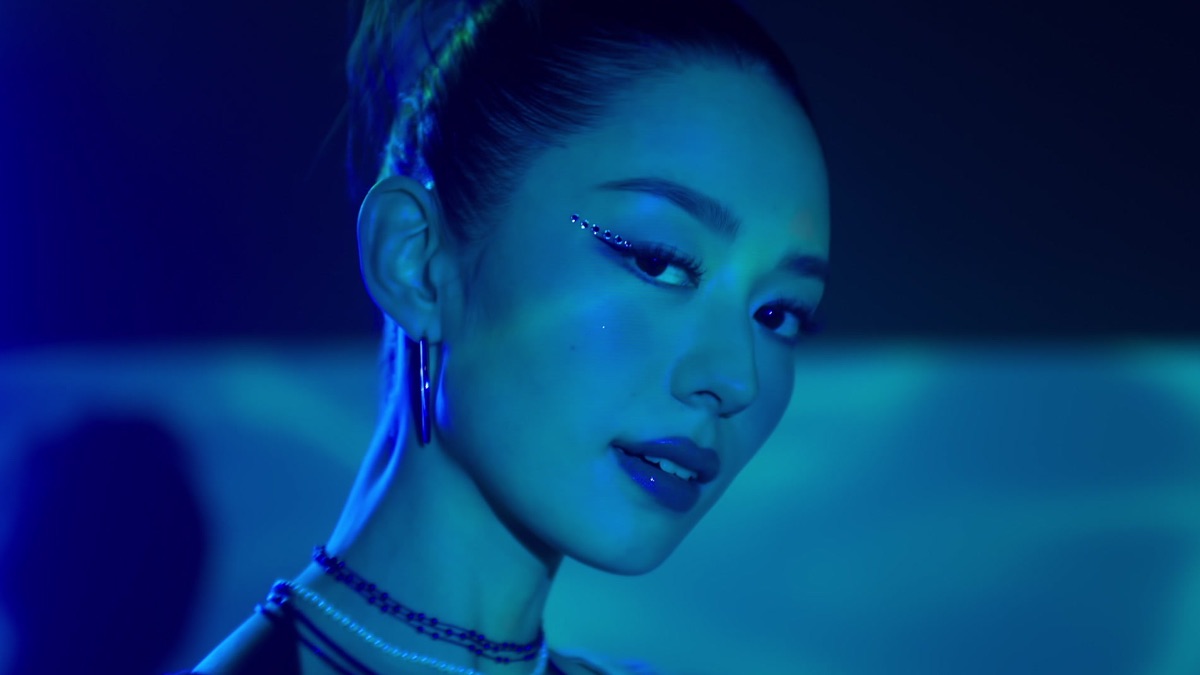 ‎Slo-Mo (Visualizer) - ジーナ・アリスのミュージックビデオ - Apple Music
