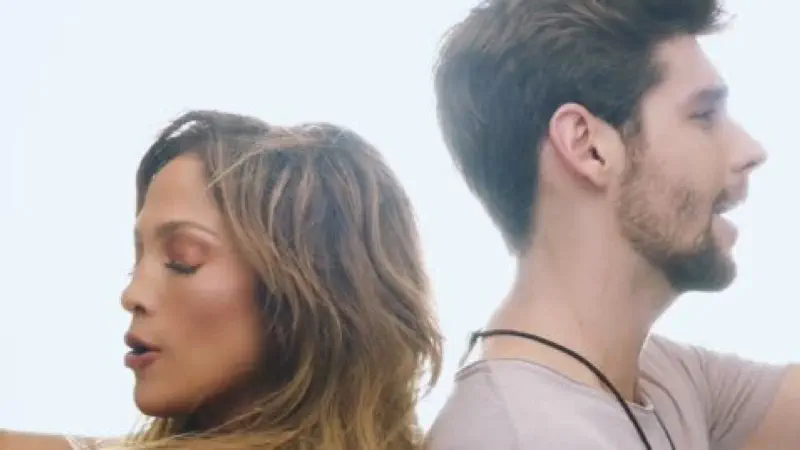 El Mismo Sol (Under The Same Sun) Jennifer Lopez] Alvaro