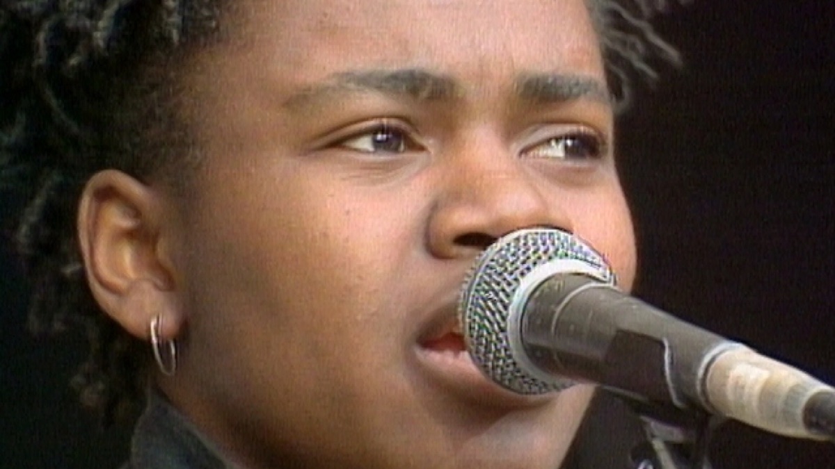 Talkin' Bout a Revolution (Live) – Clip vidéo par Tracy Chapman – Apple  Music