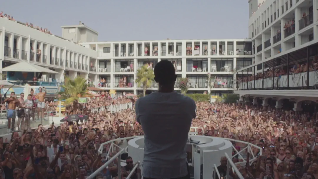 Ain't Giving Up (Ibiza Edition)