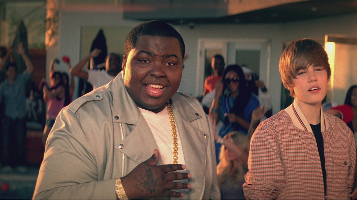 ‎Eenie Meenie - Music Video By Sean Kingston & Justin Bieber - Apple Music