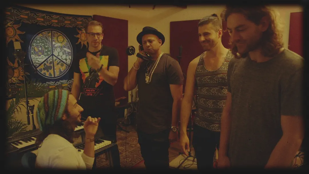 Lay You Down Easy (feat. Sean Paul) [Studio Version]