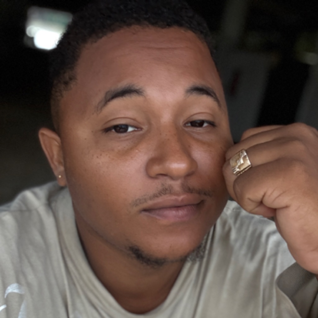 AppleMusic profile picture for @shale
