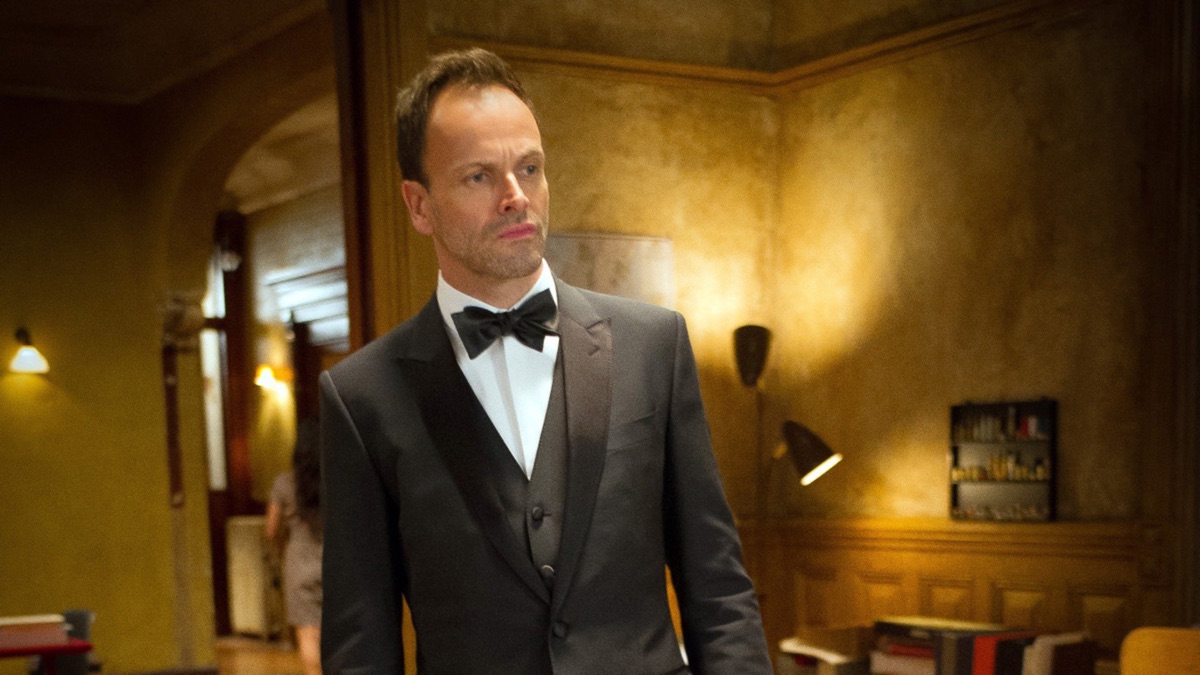 ‎Tag, You're Me - Elementary (Season 4, Episode 3) - Apple TV (日本)
