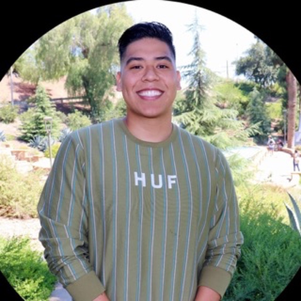 AppleMusic profile picture for @estefano