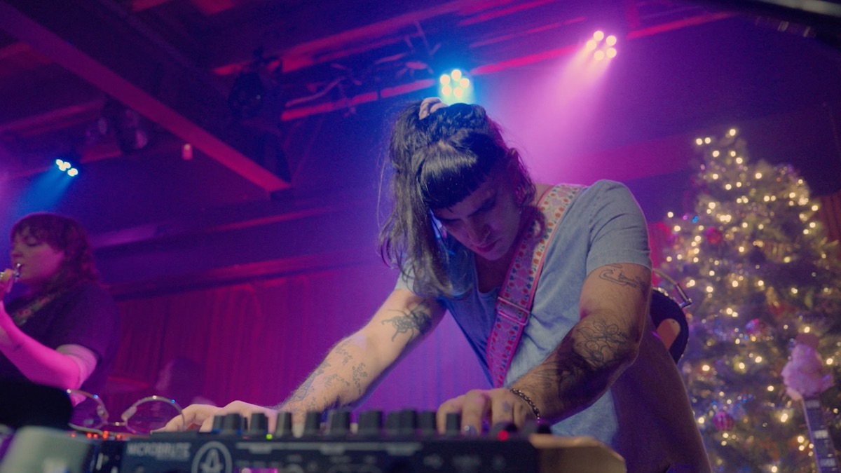 ‎Basement Revolver - Genre Bending Shoe Gaze – The New Vibes: Hamilton ...