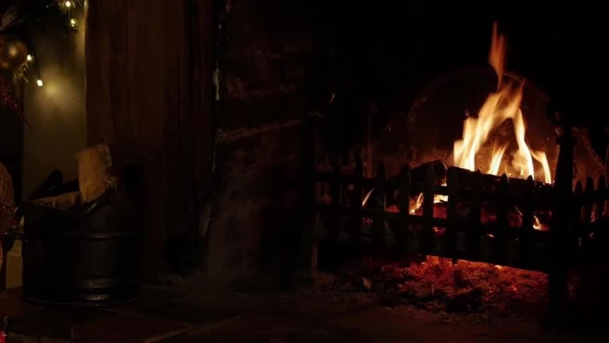 Festive Fireplace - Apple TV