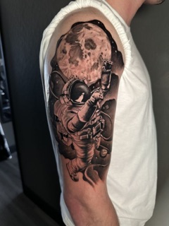 True Artistry Tattoo photo 3