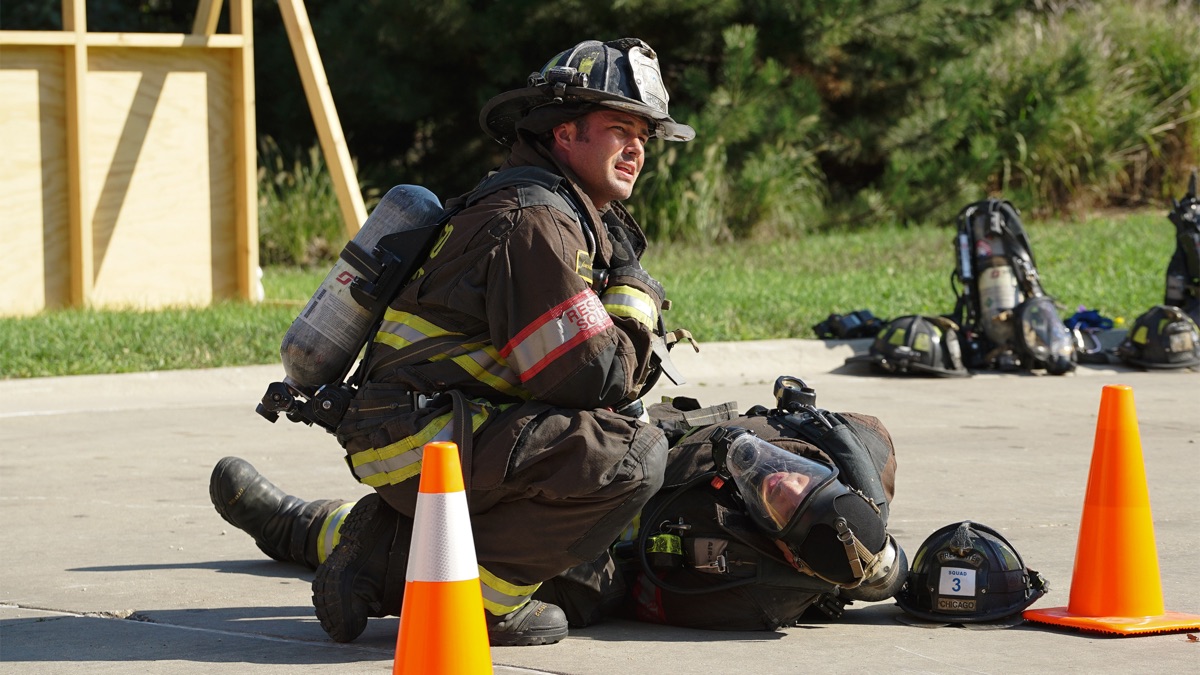 ‎2112 - Chicago Fire (Series 4, Episode 6) - Apple TV (HN)
