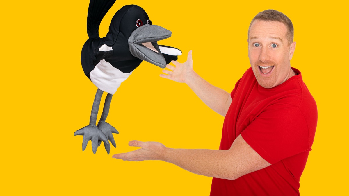 Steve and Maggie - Maggie Magic Strikes Again! - Apple TV