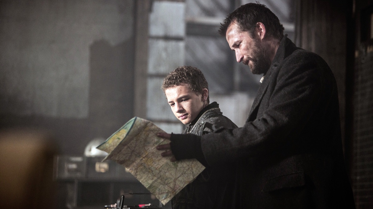 Mind Wars Falling Skies (Series 4, Episode 5) Apple TV (QA)