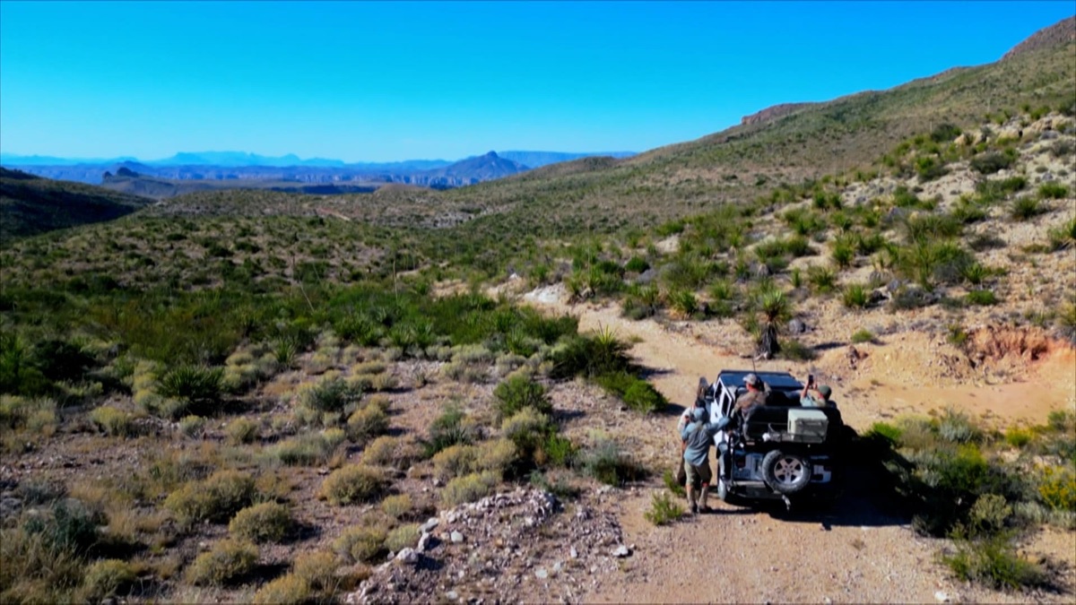 ‎Giant Elk in the High Ranges – Farming the Wild (Season 7, Episode 3 ...