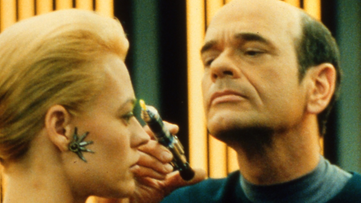 ‎Equinox, Pt. 2 - Star Trek: Voyager (Series 6, Episode 1) - Apple TV (AT)