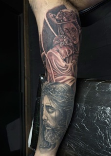 House Of Needles photo 5