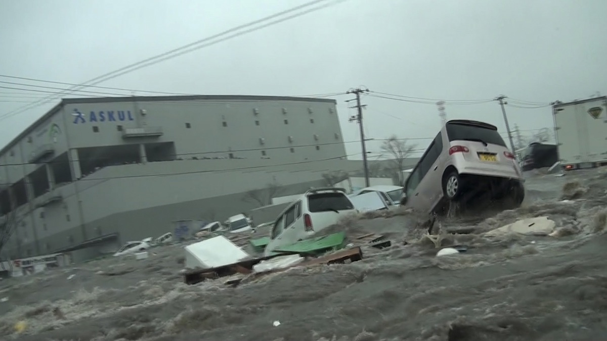 Tsunami - Violent Earth (Season 1, Episode 2) - Apple TV
