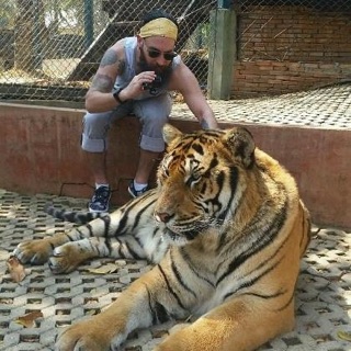 The Kno Good Art Collective