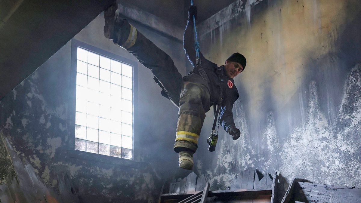 ‎The Missing Piece - Chicago Fire (Series 10, Episode 15) - Apple TV (IN)